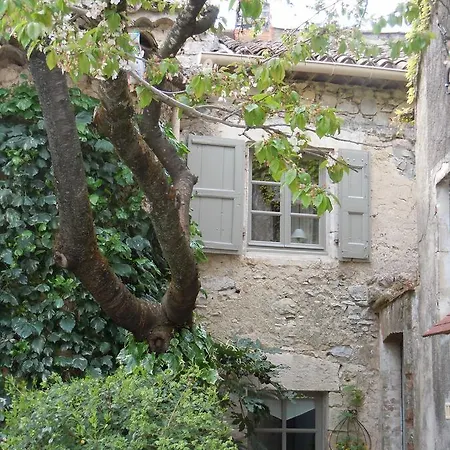 Bed & Breakfast Les Buis De Lussan