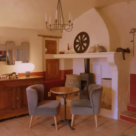 Bed & Breakfast Les Buis De Lussan 3*