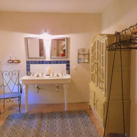 Les Buis De 3* Lussan (Gard)