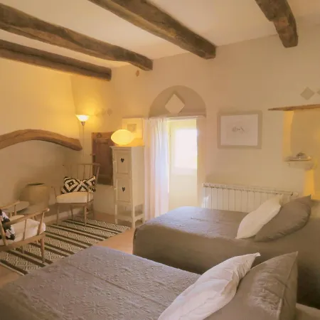 Bed & Breakfast Les Buis De Lussan 3*