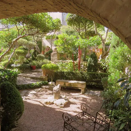 Bed & Breakfast Les Buis De Lussan 3*